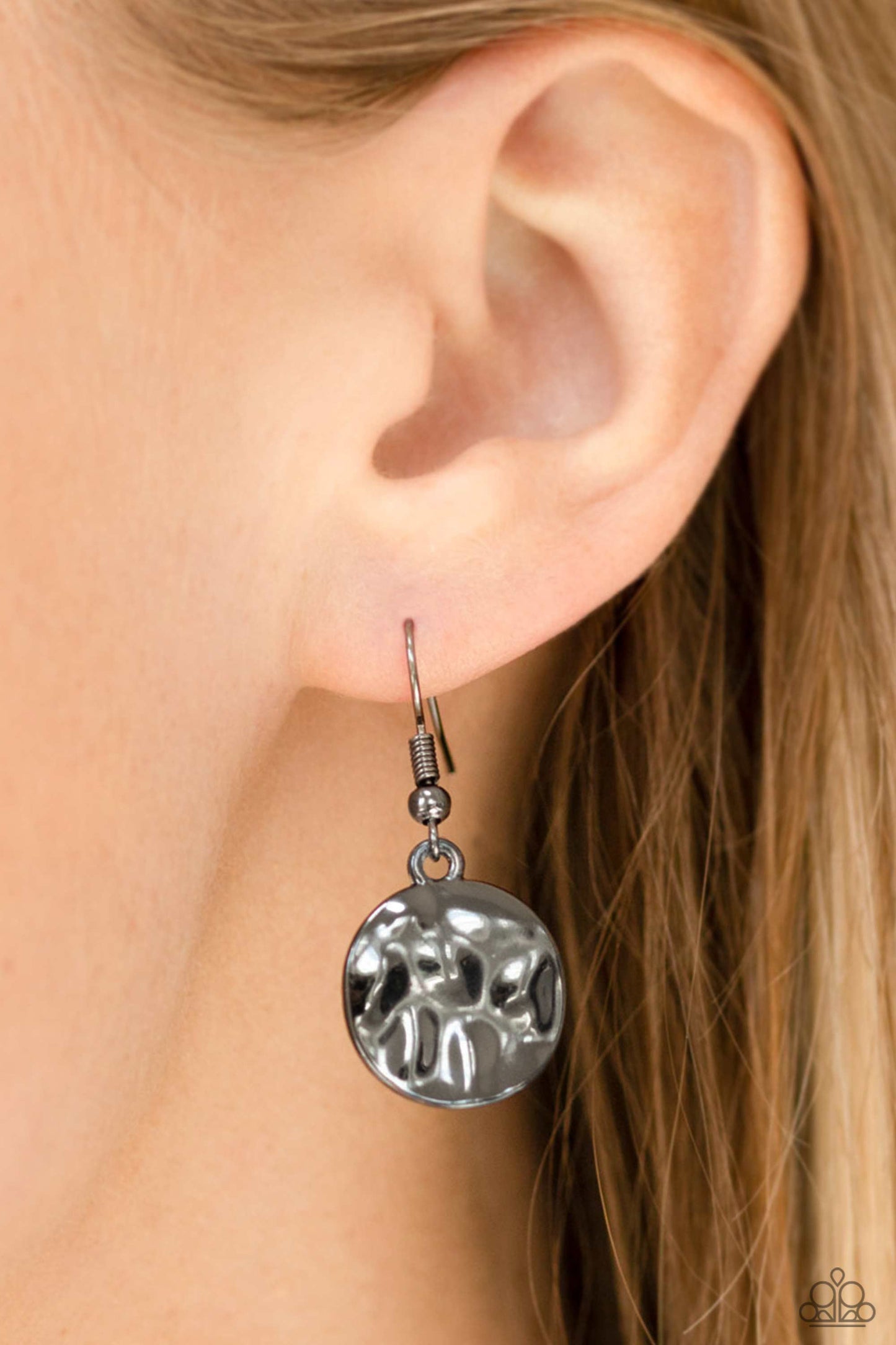 A Daring DISCovery Black-Necklace