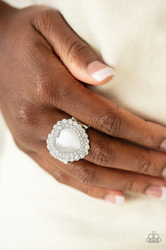 Lovely Luster White-Ring