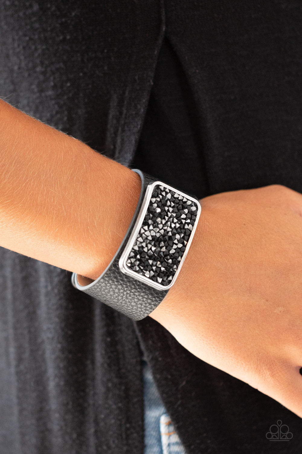 Interstellar Shimmer Black-Bracelet