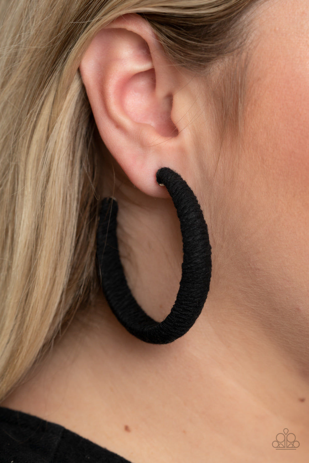 TWINE and Dine Black-Earrings