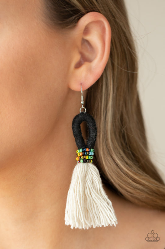The Dustup Black-Earrings