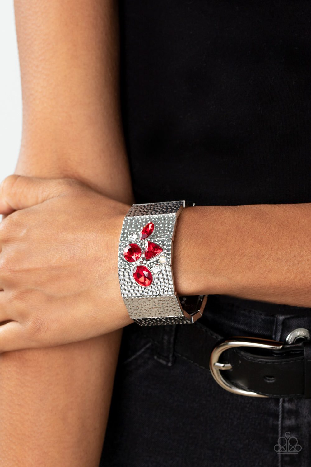 Flickering Fortune Red-Bracelet