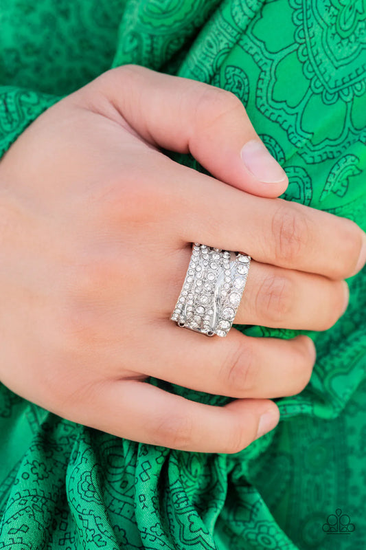 Exclusive Elegance White-Ring