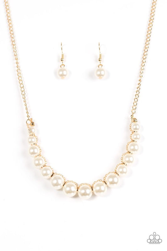 The FASHION Show Must Go On! Gold-Necklace