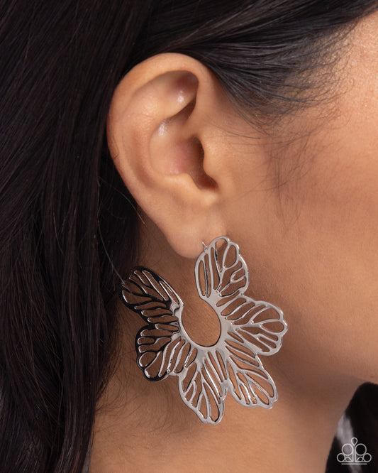Floral Fame Silver-Earrings