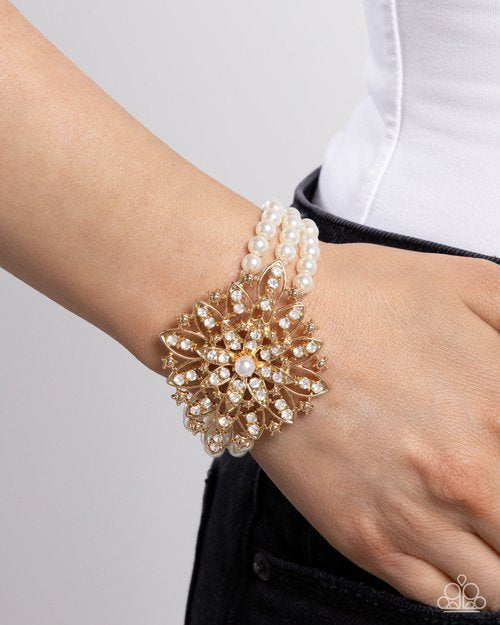 Flattering Floral Gold-Bracelet