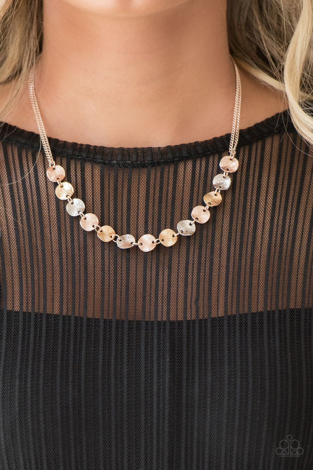 Simple Sheen Gold-Necklace