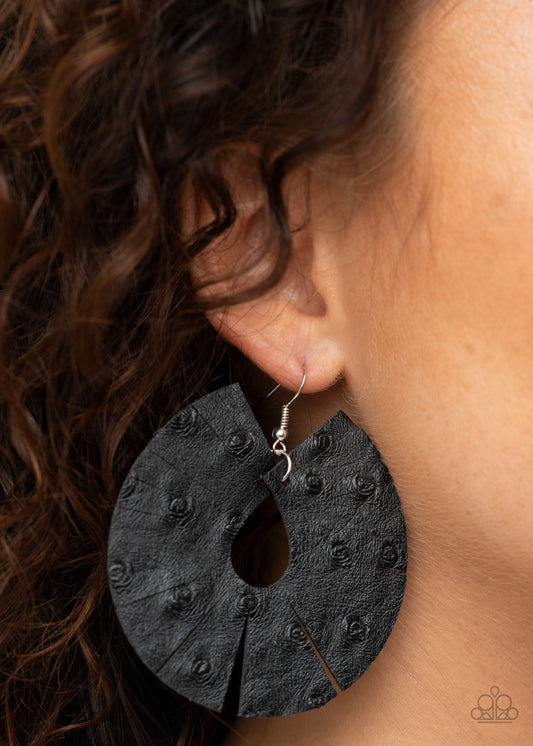 Palm Islands Black-Earrings