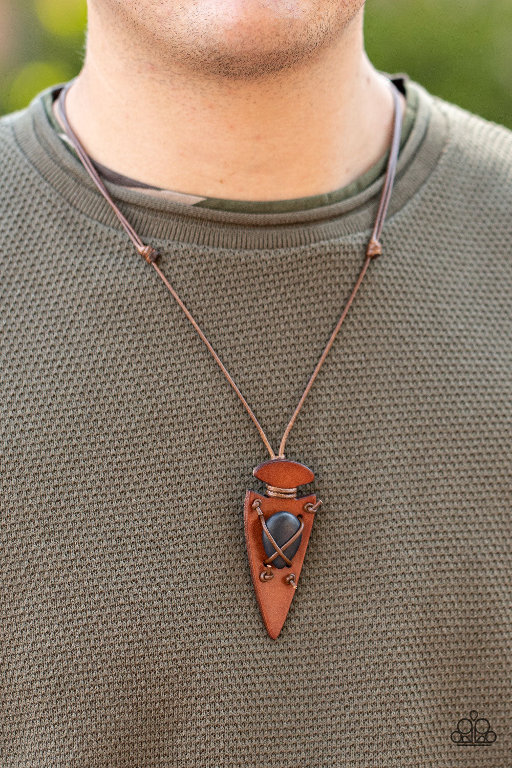 Hold Your ARROWHEAD Up High Black-Urban Necklace