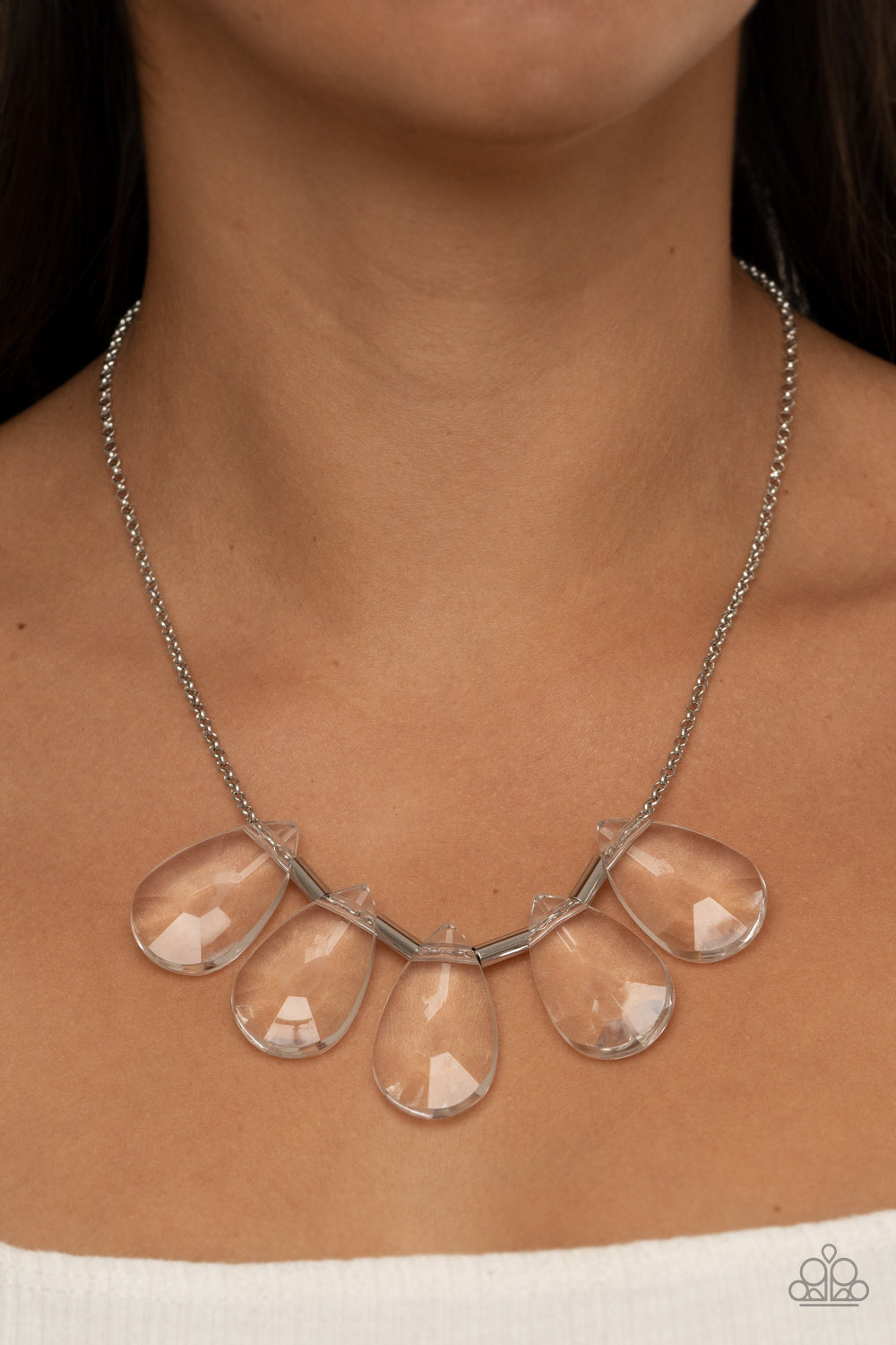 HEIR It Out White-Necklace