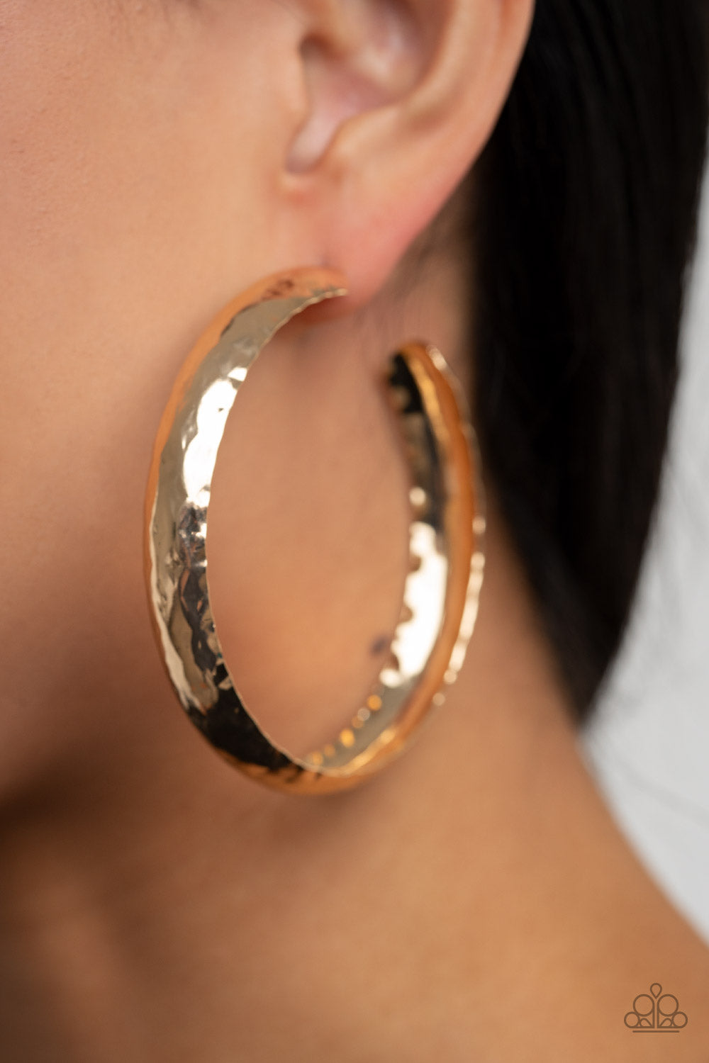 Check Out These Curves Gold-Earrings