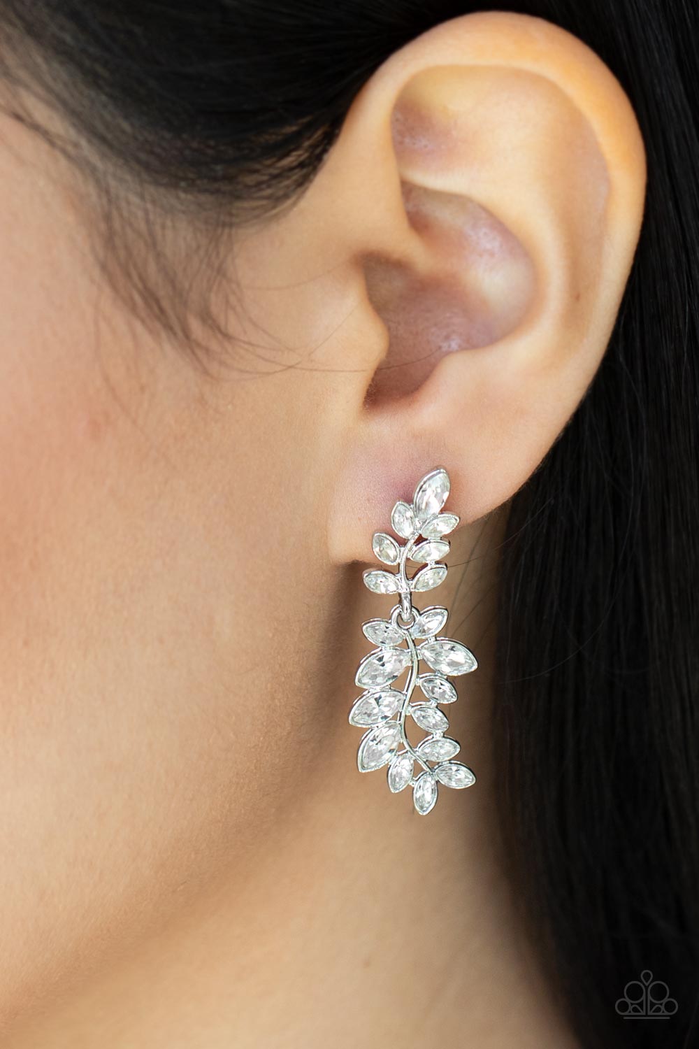 Frond Fairytale White-Earrings