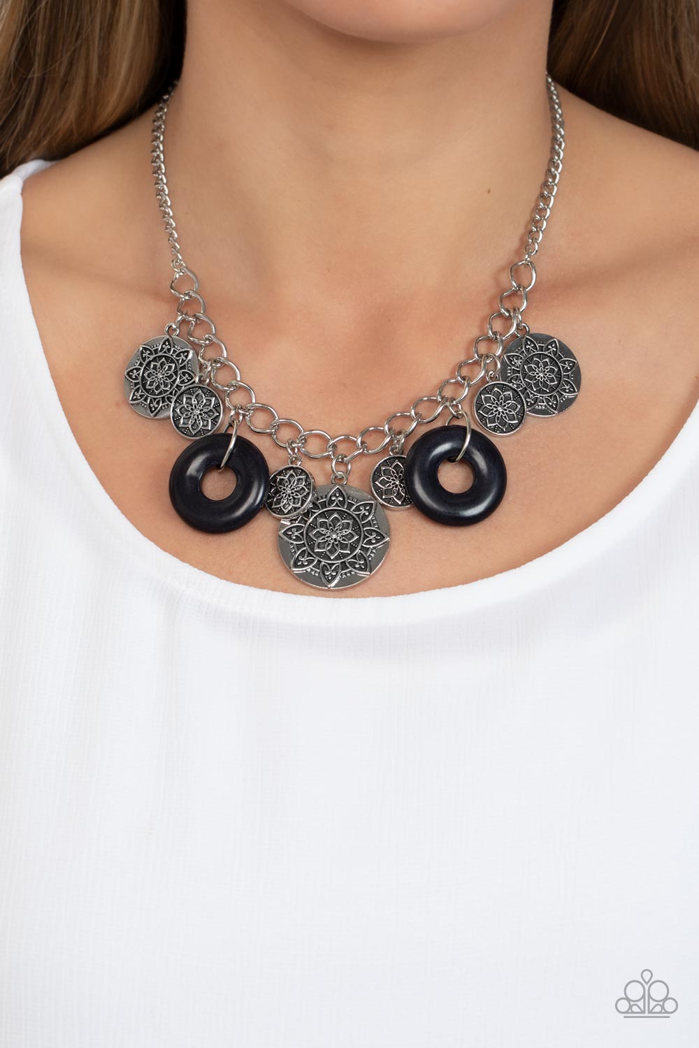 Western Zen Black-Necklace