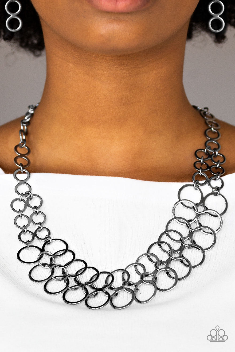 Metro Maven Black-Necklace