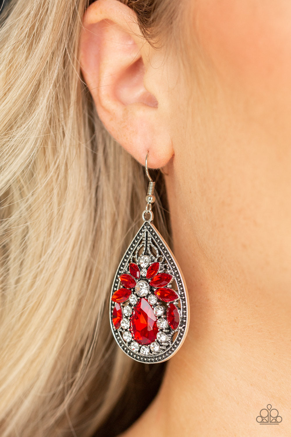 Candlelight Sparkle Red-Earrings
