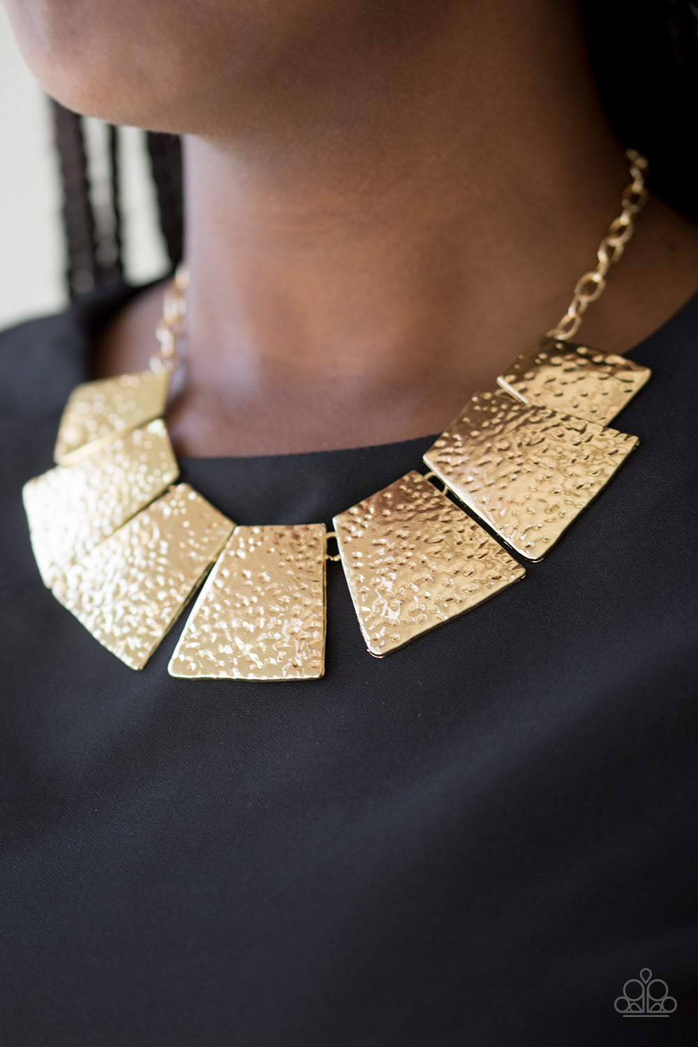 Here Comes The Huntress Gold-Necklace